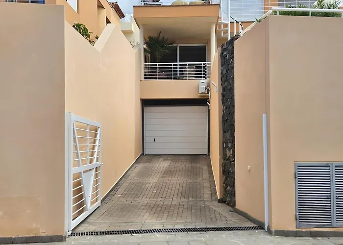 My Island Escape - Sea Views - Private Pool, Sauna