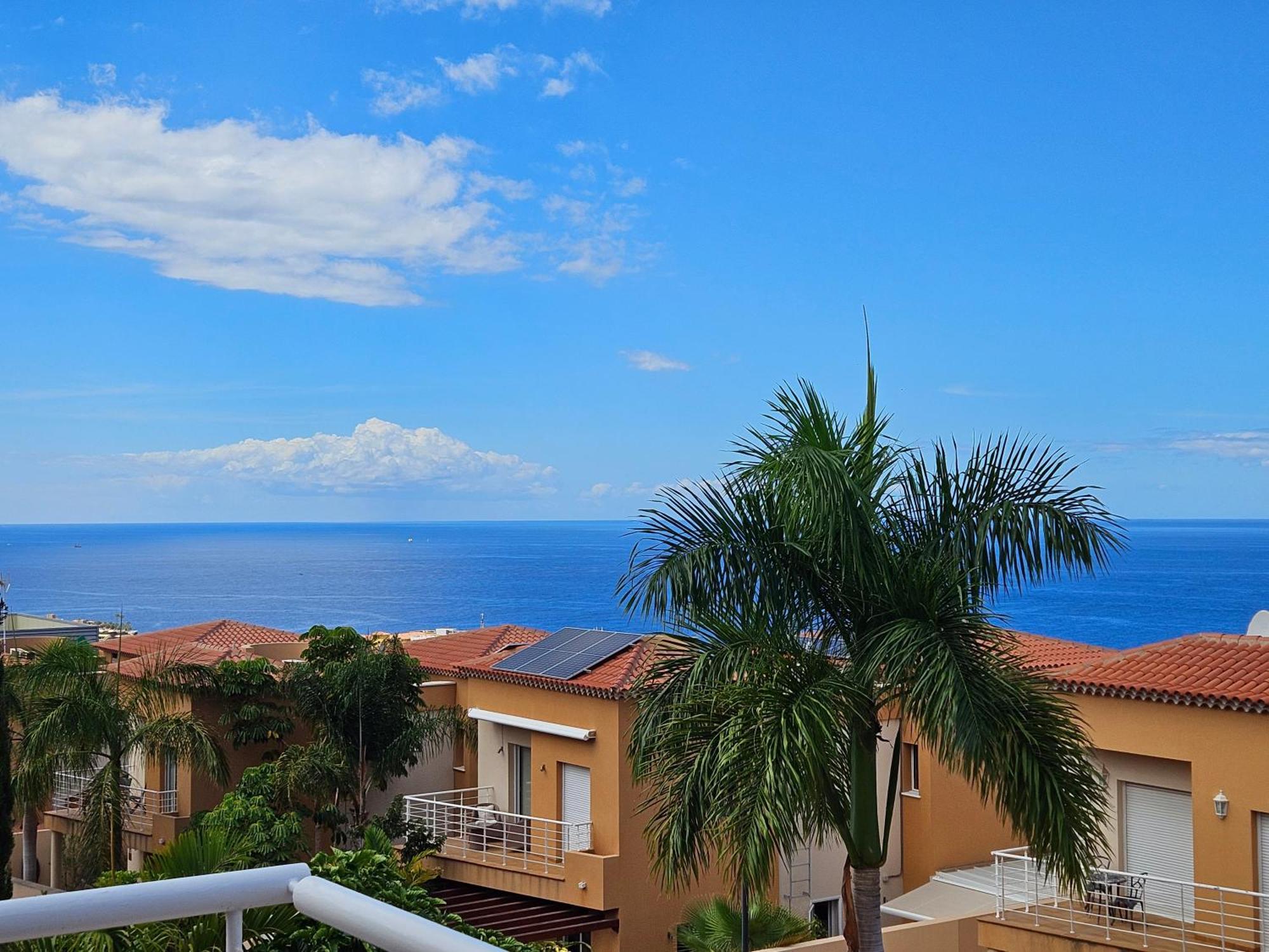 My Island Escape - Sea Views - Private Pool, Sauna Willa *